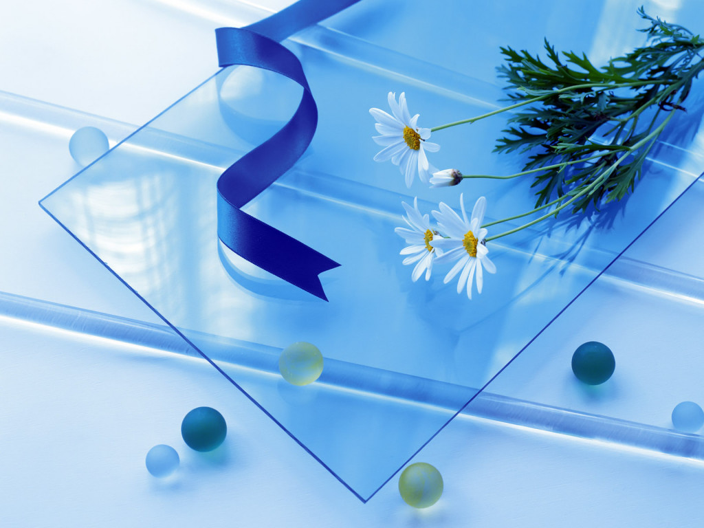 Beautiful flowers on glass free powerpoint background